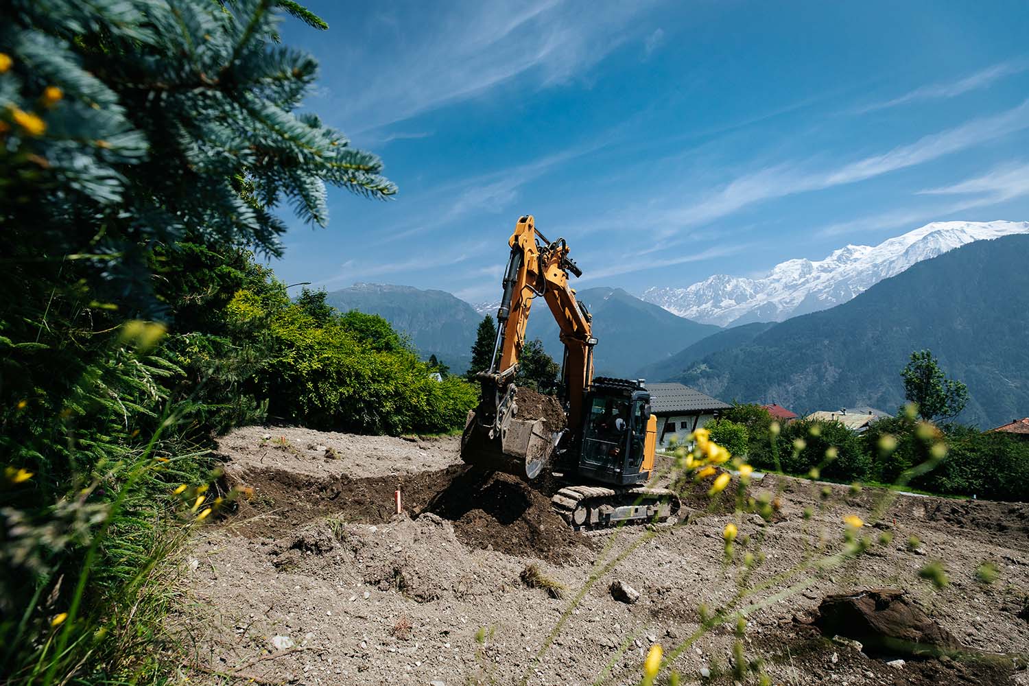 Photo de la pelleteuse de chantier de la société CONDOLO TP